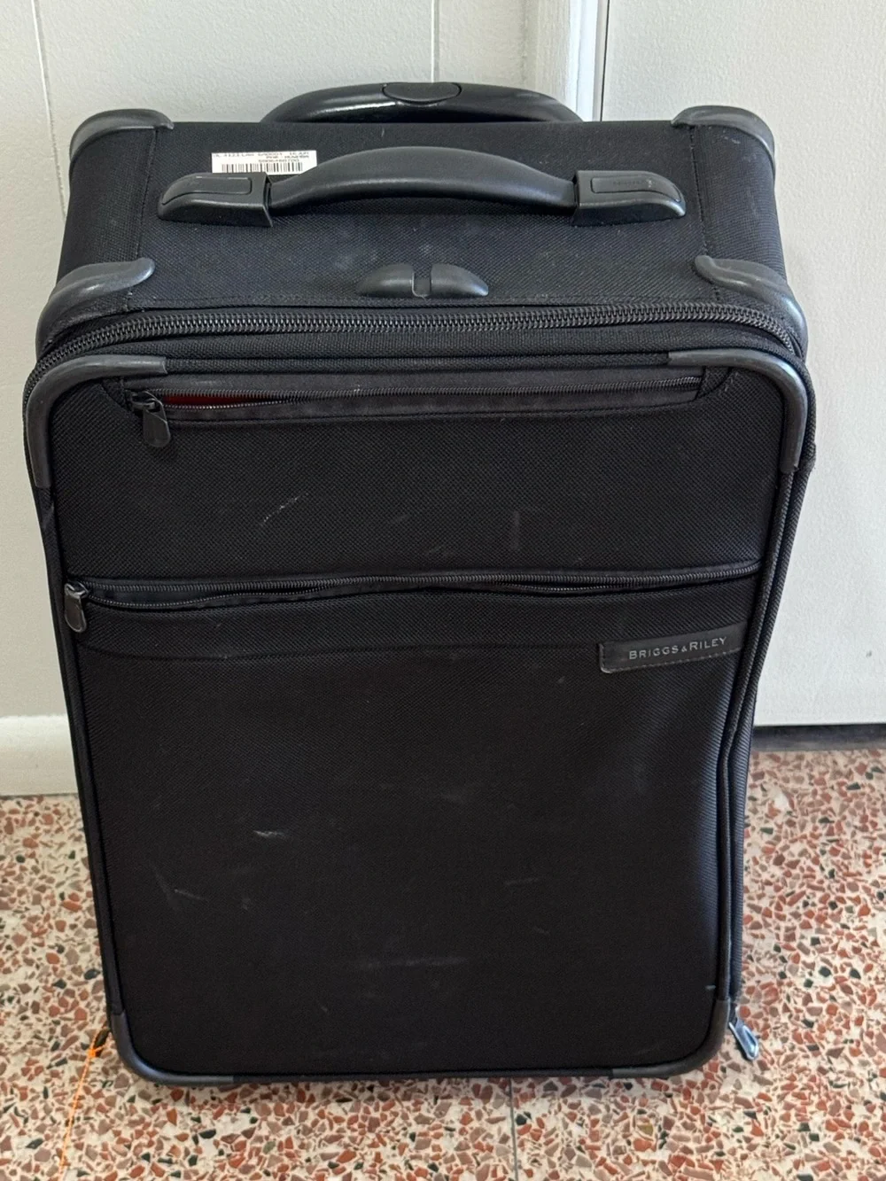 Briggs & Riley Black Carry-On Upright Rolling Travel Suitcase Luggae